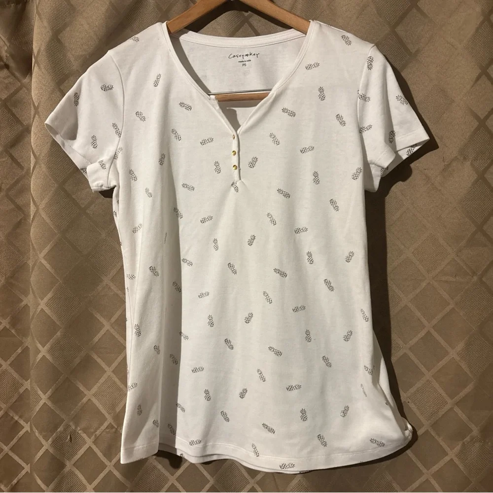 White Pineapple Printed Short Sleeve Women's Tee - Picture 1 of 3
